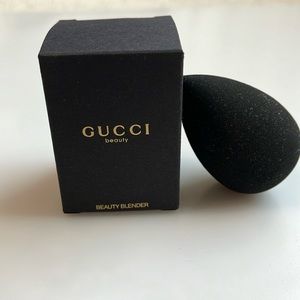 Gucci beauty blender